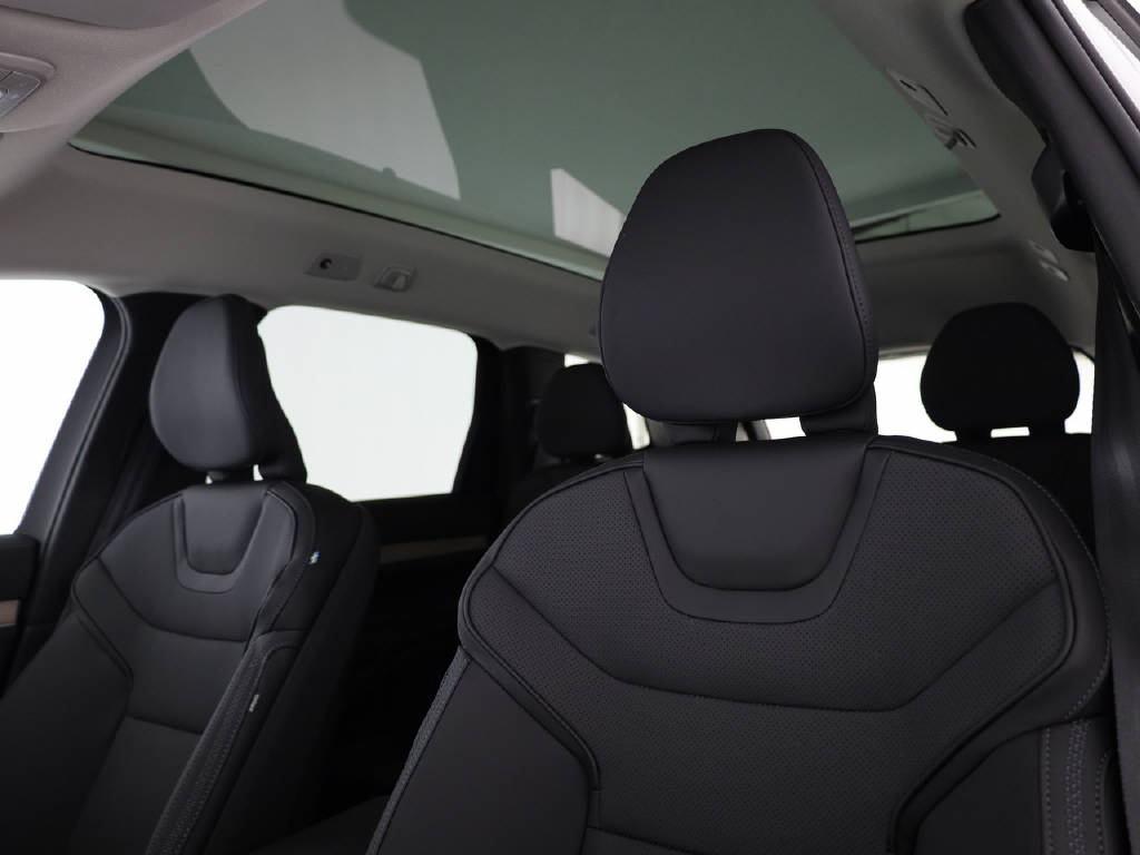 VOLVO EX90 Twin Plus AWD-showroom-element-2