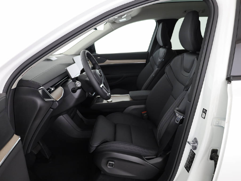 VOLVO EX90 Twin Plus AWD-showroom-element-1