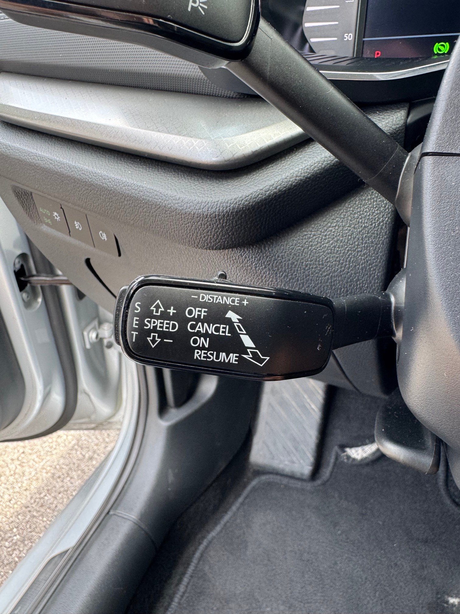 SKODA Octavia Combi 2.0 TDI DSG Ambition 4x4-image-25