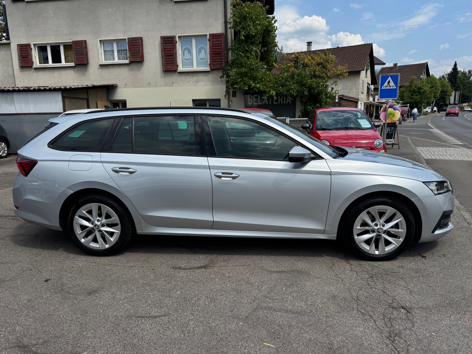 SKODA Octavia Combi 2.0 TDI DSG Ambition 4x4-image-4