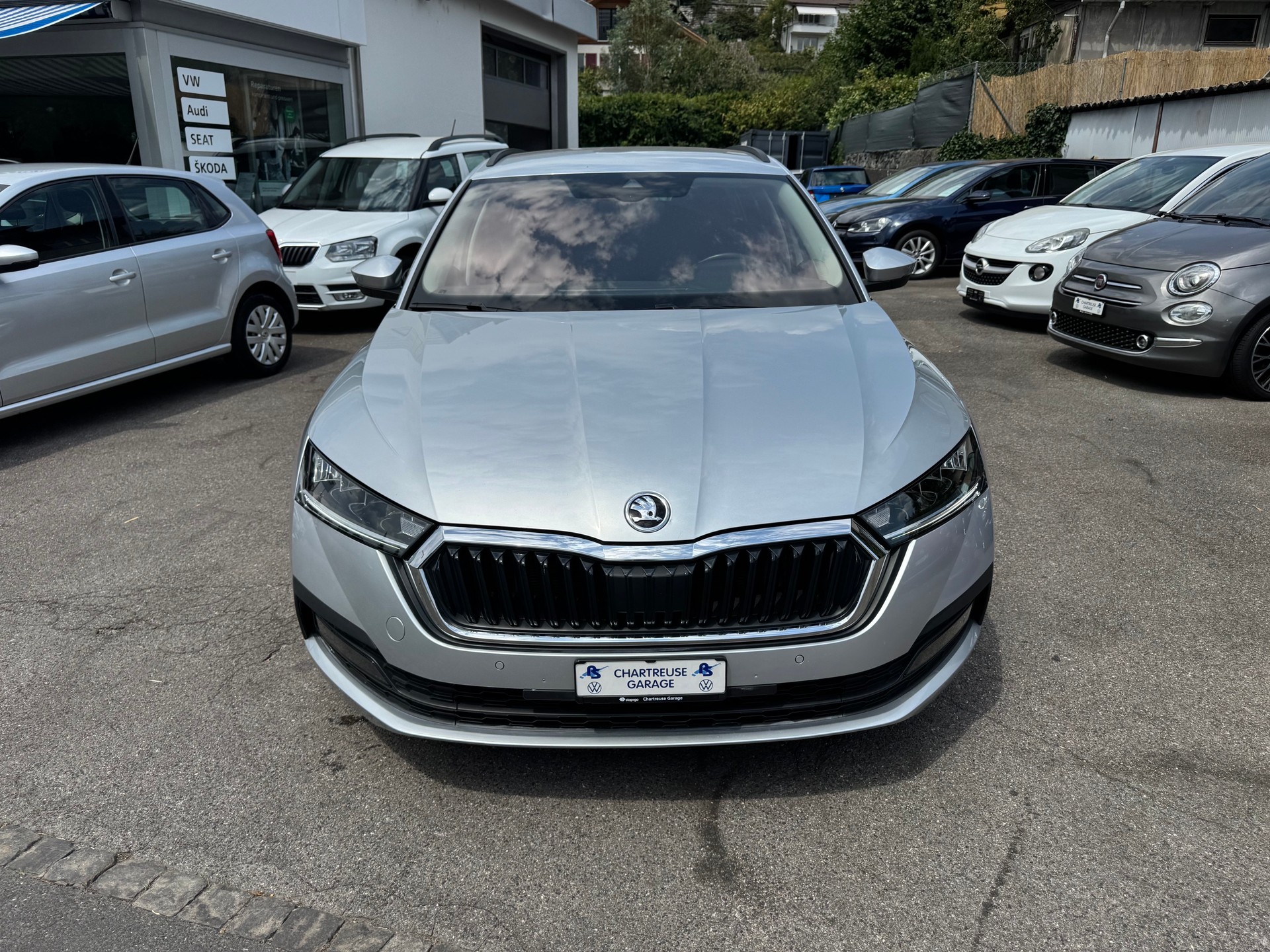 SKODA Octavia Combi 2.0 TDI DSG Ambition 4x4-showroom-element-2