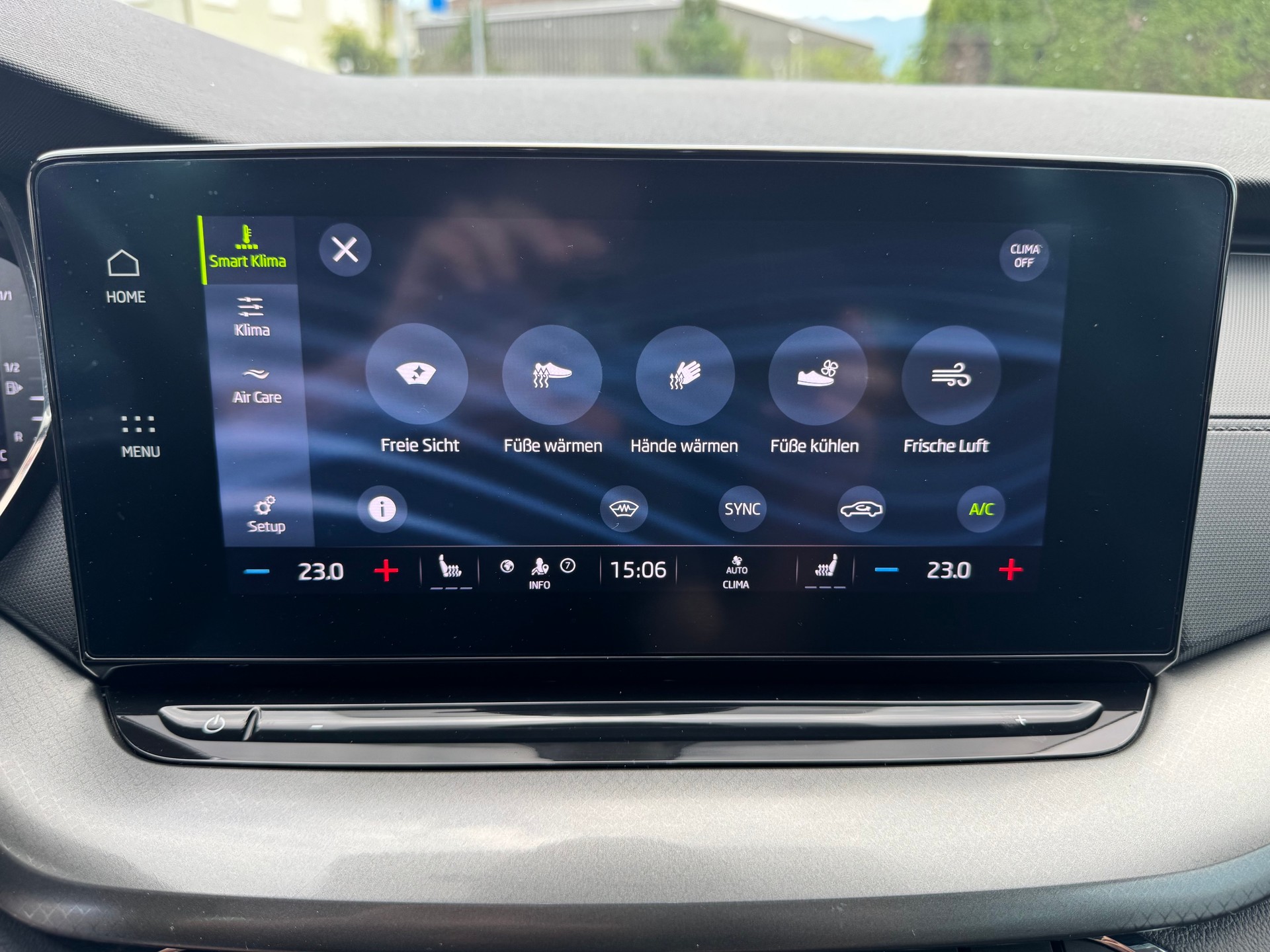 SKODA Octavia Combi 2.0 TDI DSG Ambition 4x4-image-16