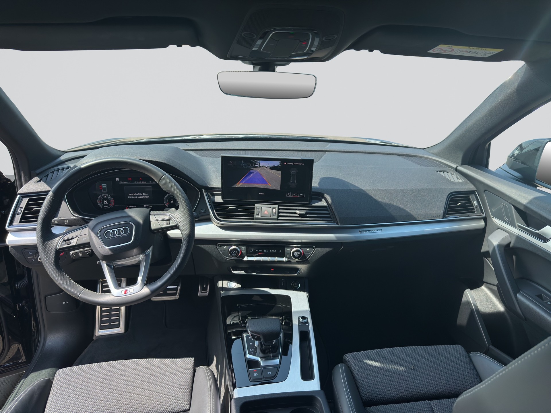 AUDI Q5 40 TDI quattro S-tronic-image-14