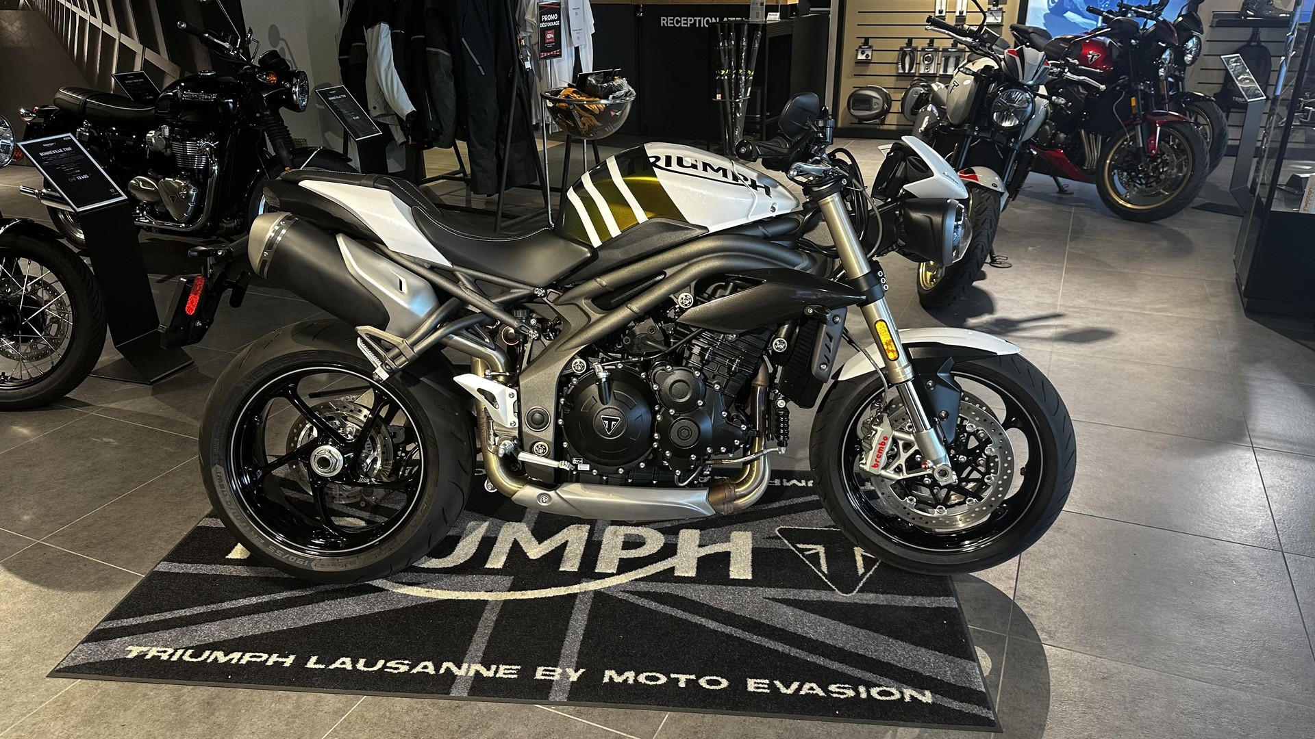 TRIUMPH Speed Triple S 1050 ABS-image-0