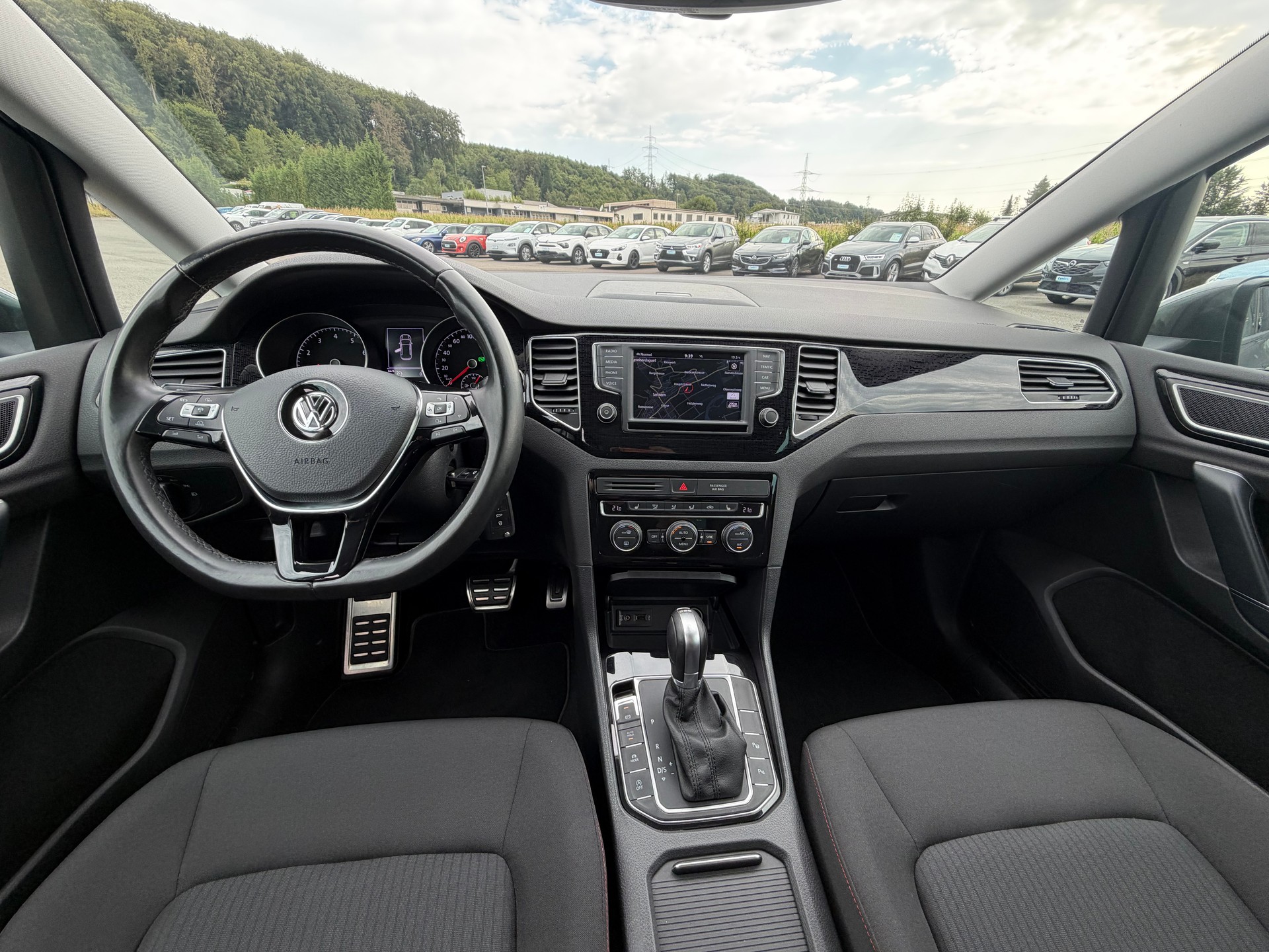 VW Golf Sportsvan 1.4 TSI Comfortline DSG-image-11