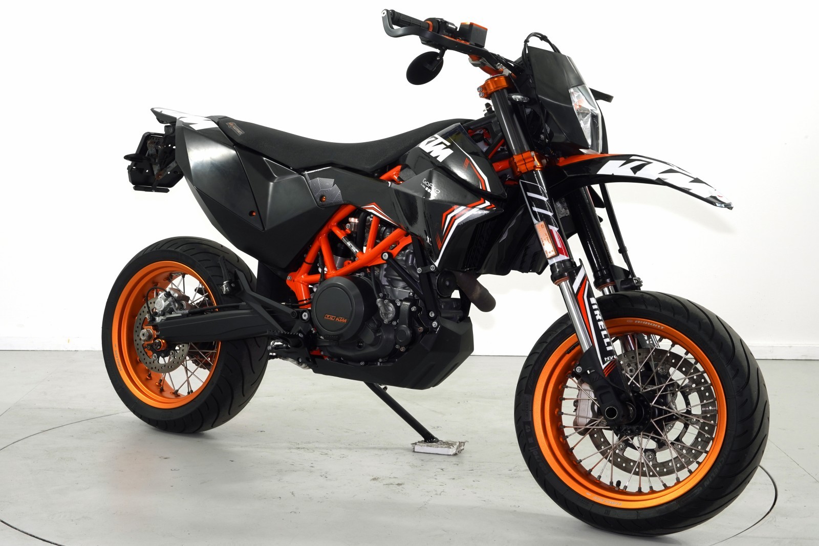 KTM 690 SMC R ABS-image-1