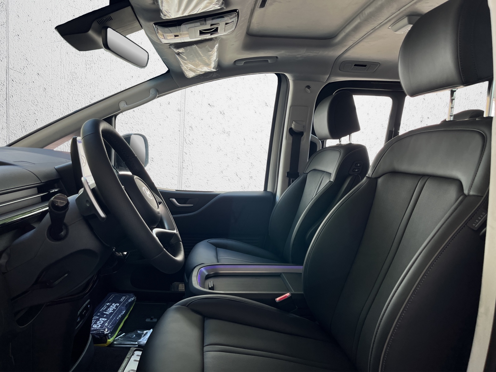 HYUNDAI Staria Premium 1.6 T-GDi HEV Vertex A-image-9