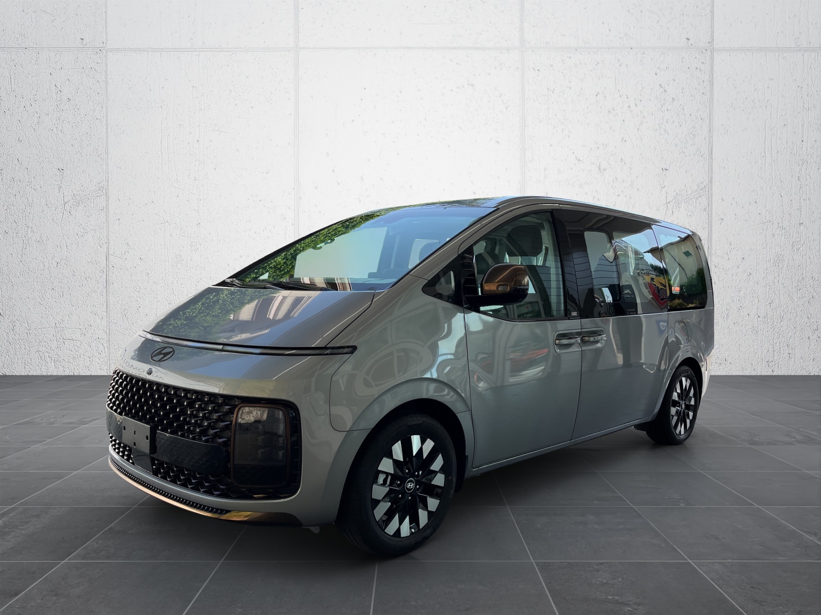 HYUNDAI Staria Premium 1.6 T-GDi HEV Vertex A