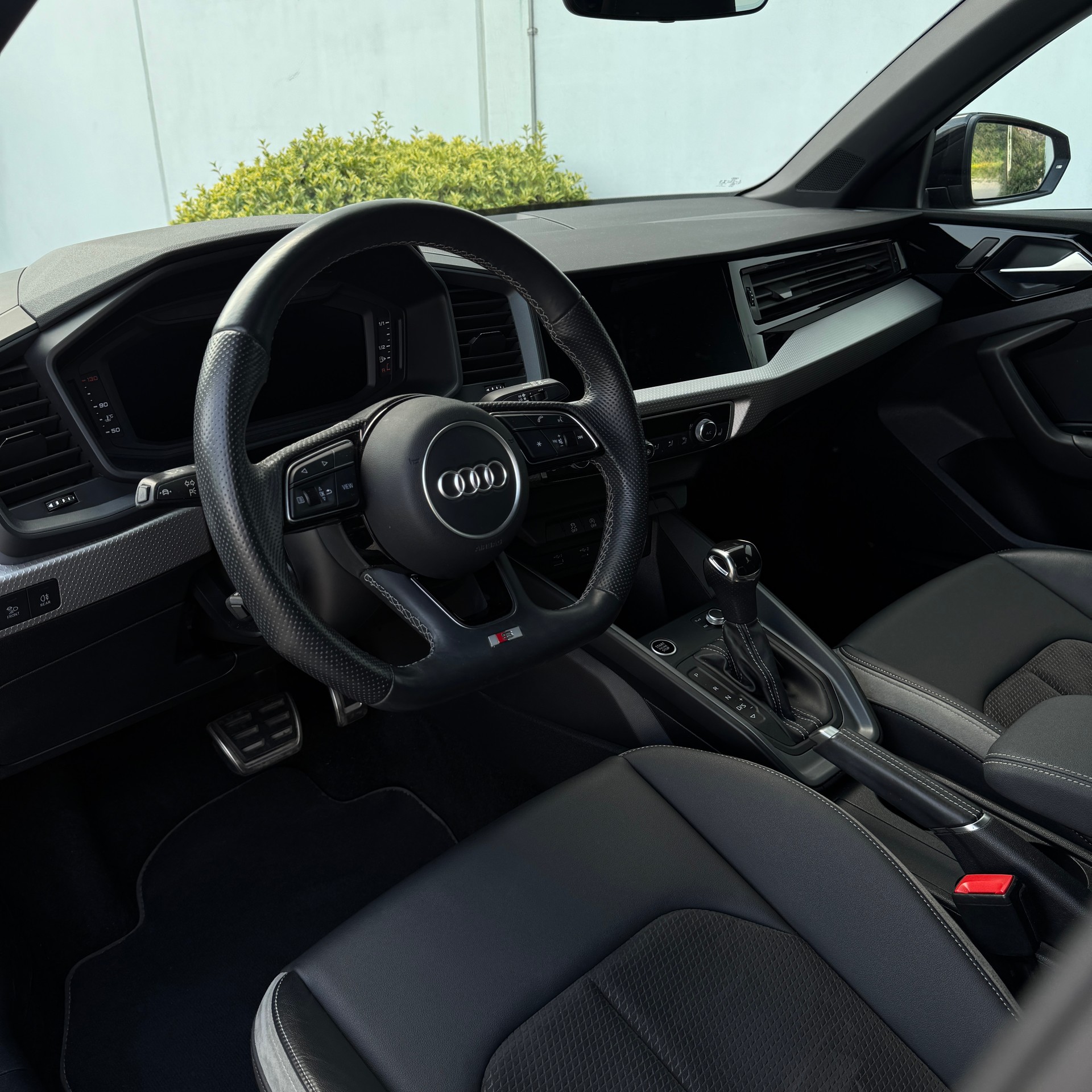 AUDI A1 Sportback 35 TFSI S Line S-tronic-image-5