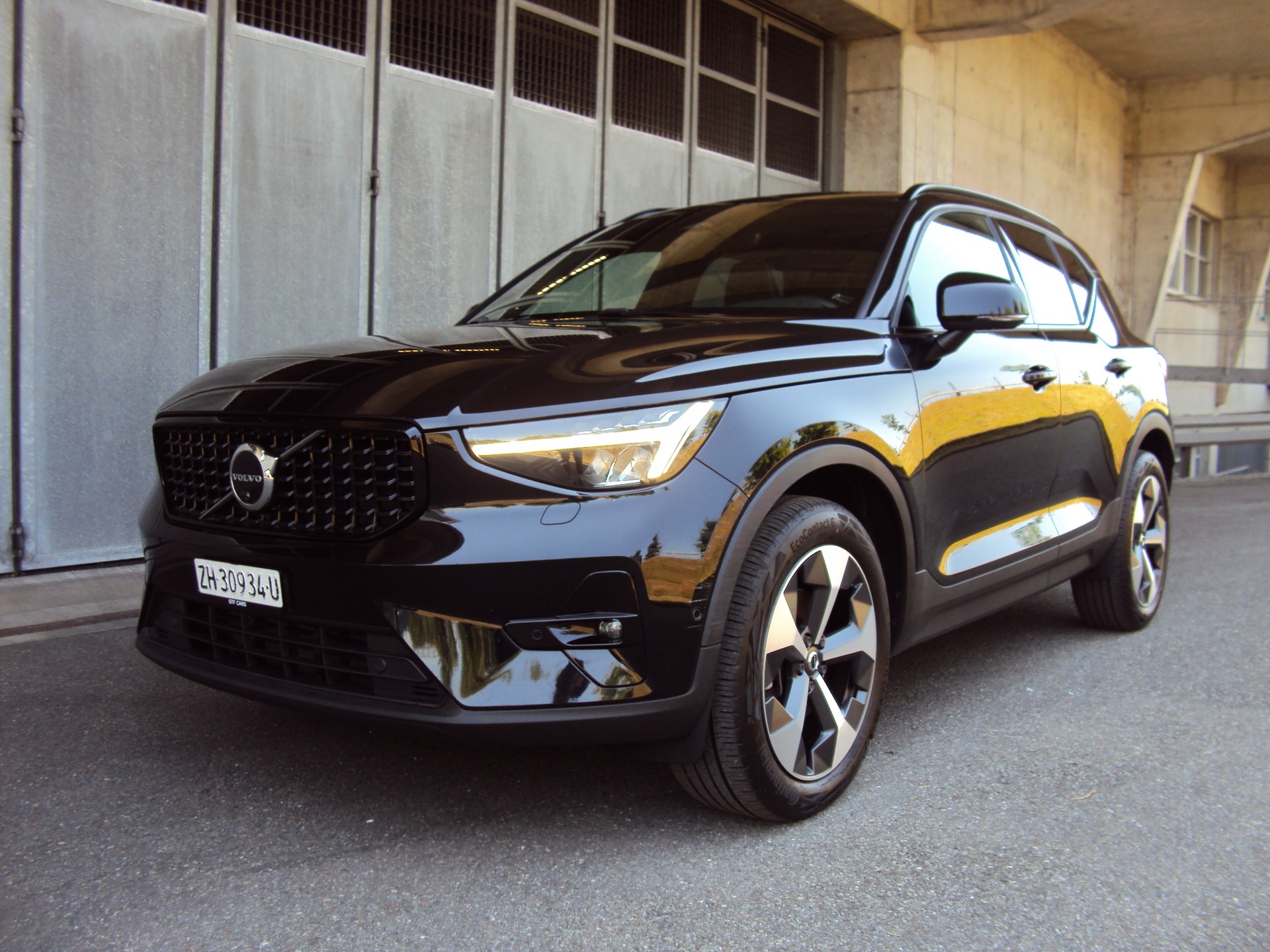 VOLVO XC40 B4 Benzin Mild Hybrid AWD Ultim. Dark DCT