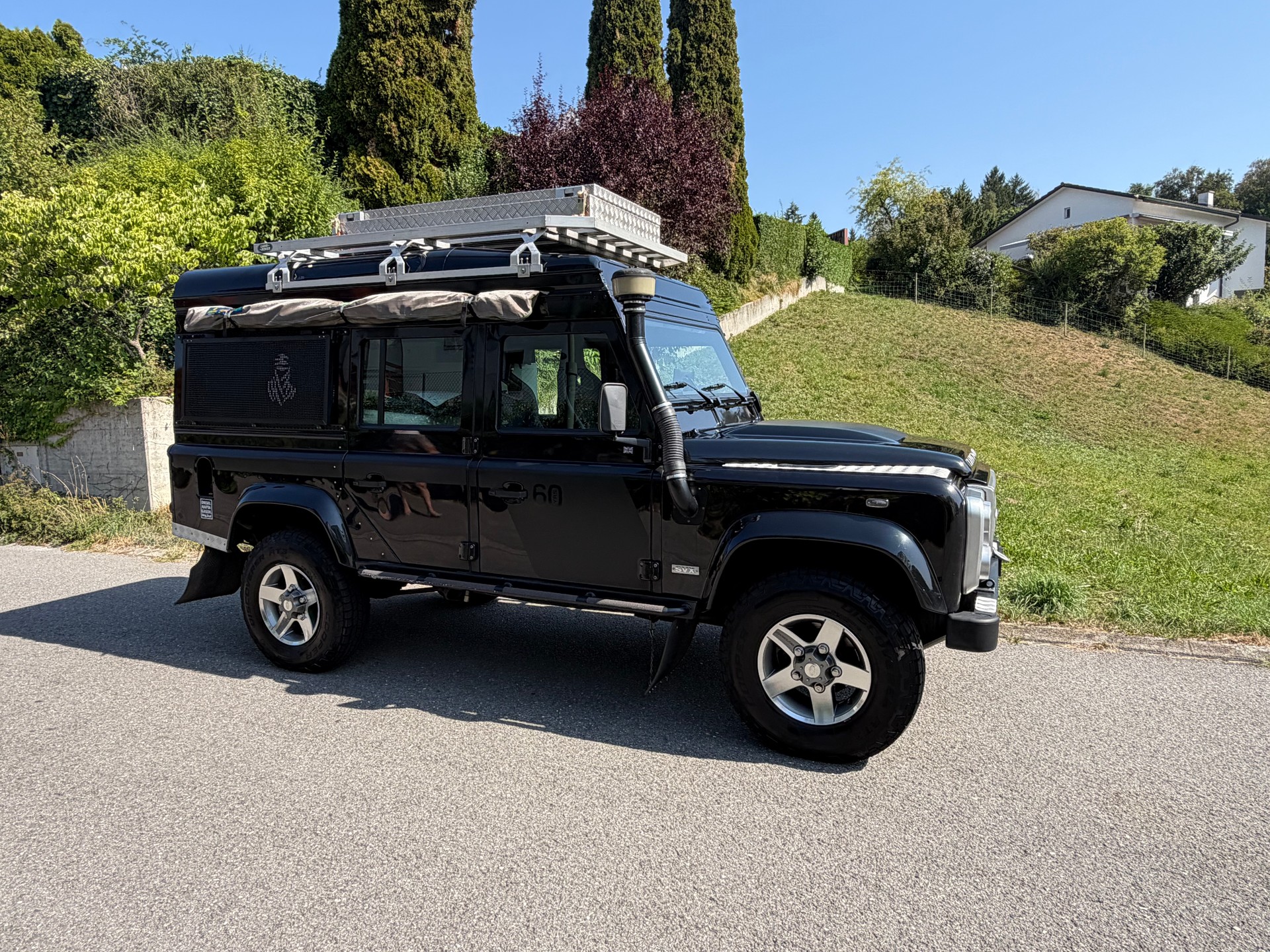 LAND ROVER 110 SVX-image-1