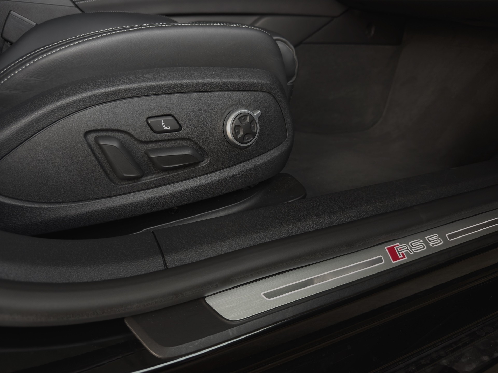 AUDI RS5 Sportback 2.9 TFSI quattro tiptronic-image-19