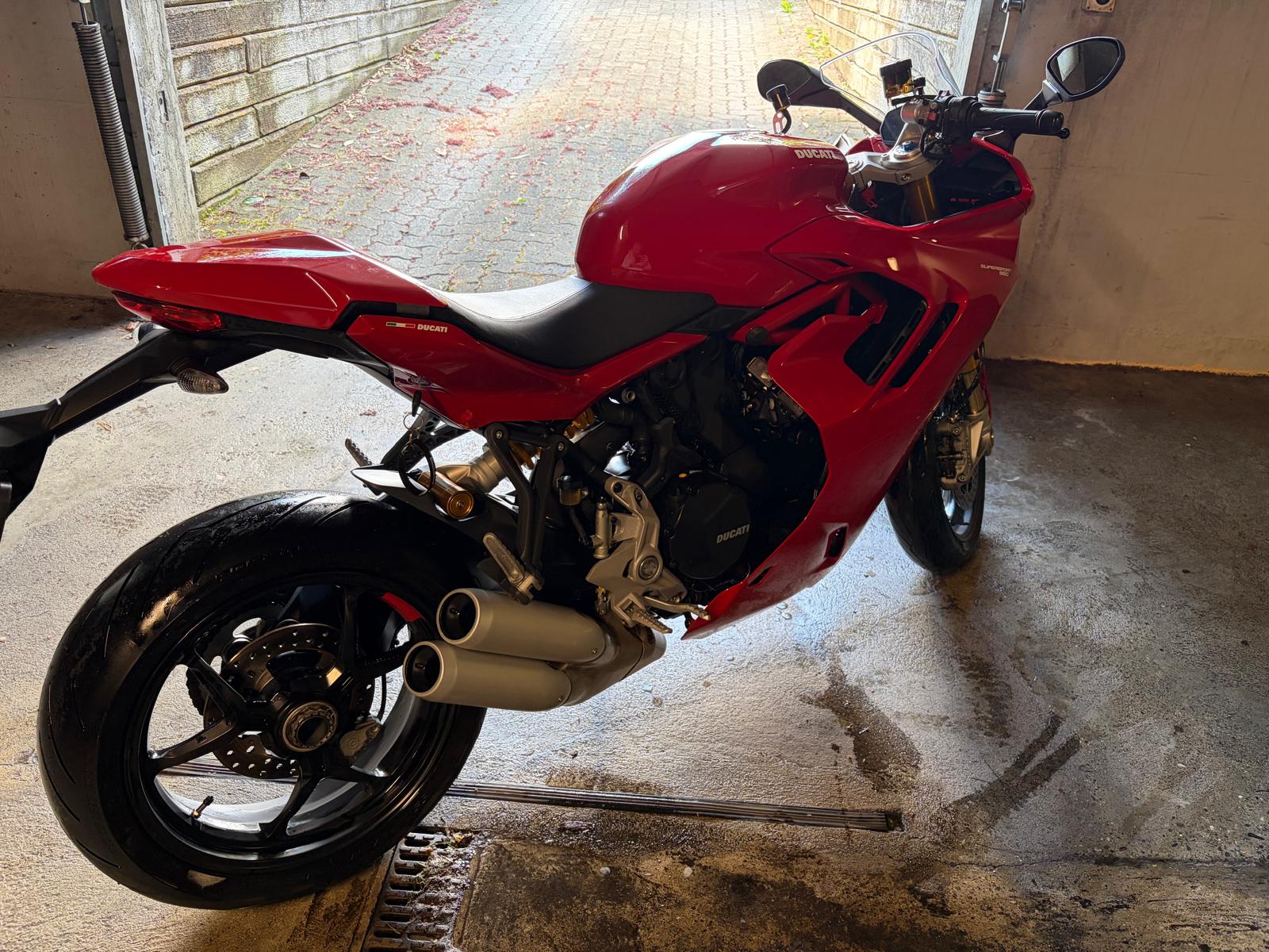 DUCATI Supersport 950-image-3
