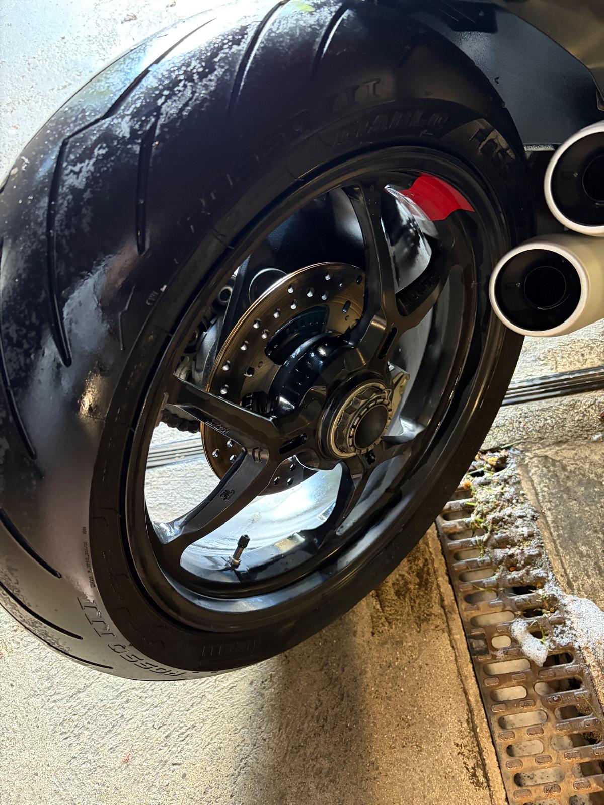 DUCATI Supersport 950-image-1