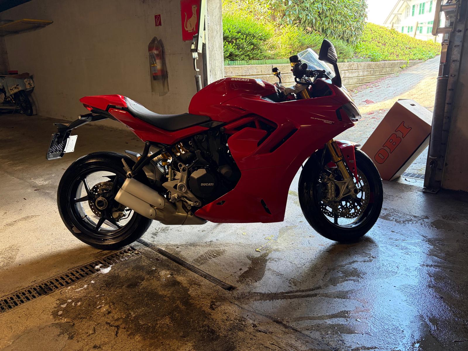 DUCATI Supersport 950-image-11