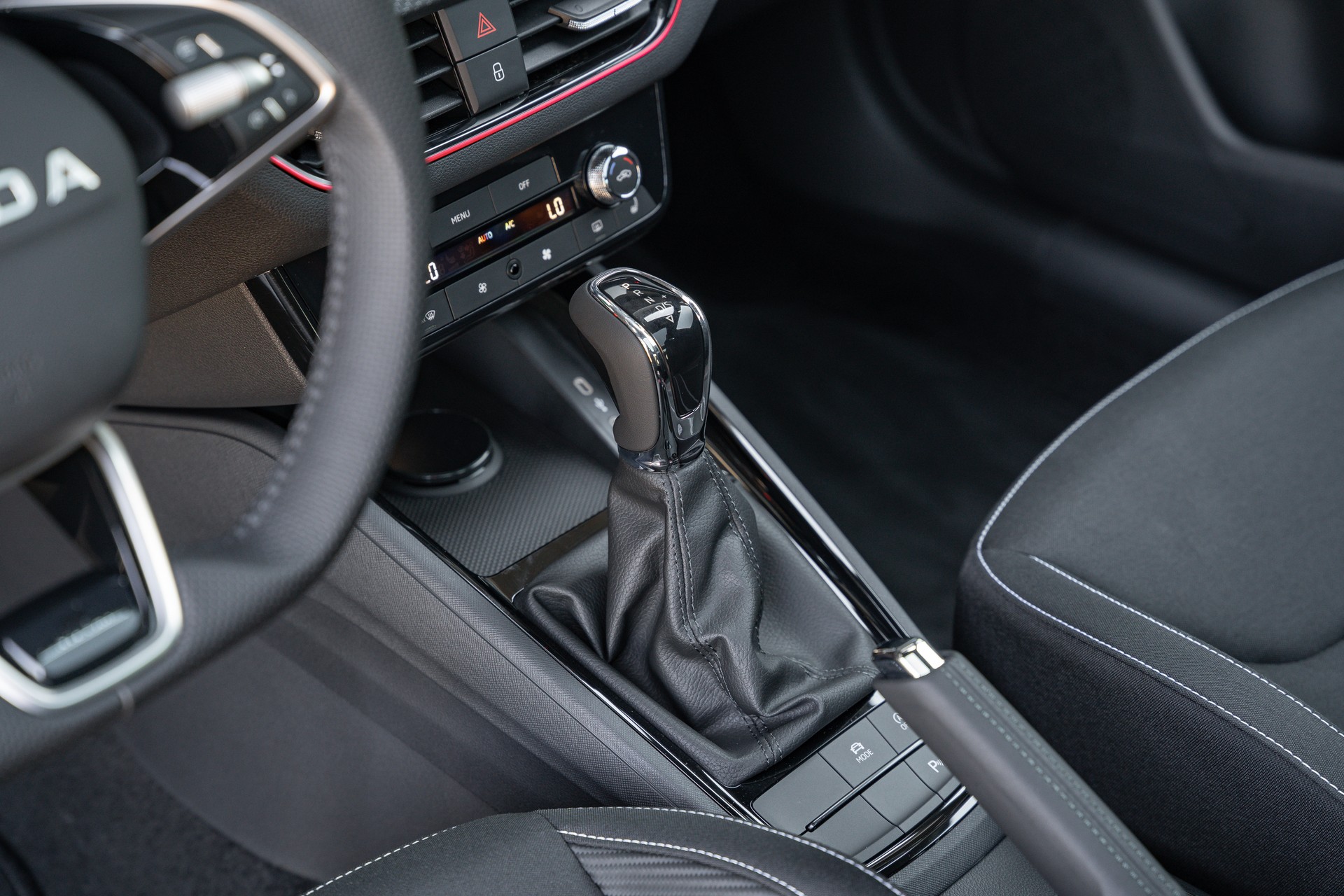 SKODA Scala 1.5 TSI Monte Carlo DSG-image-19