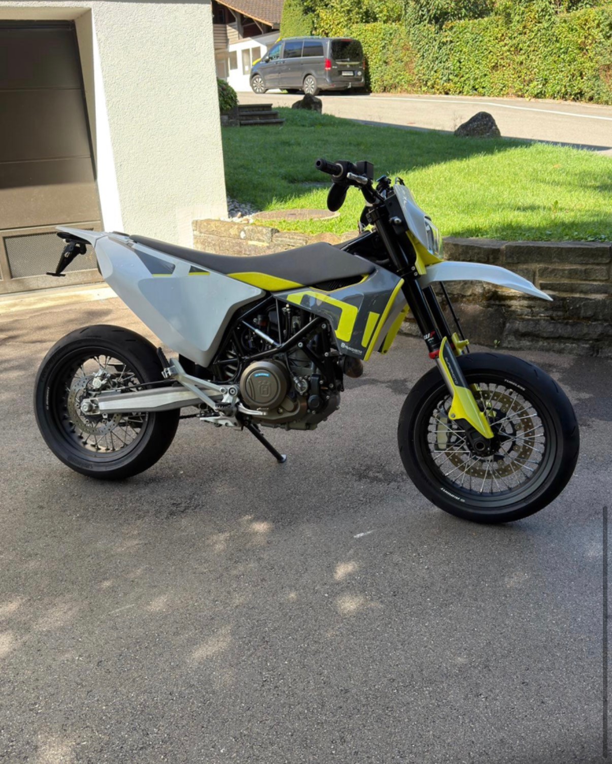 HUSQVARNA 701 Supermoto (35kW)-image-5
