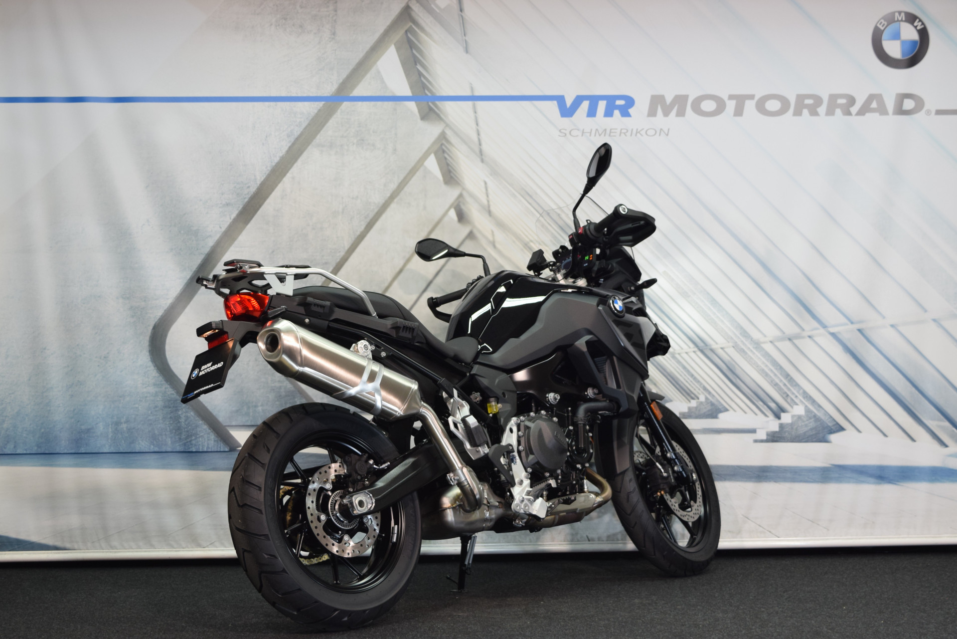 BMW F 800 GS Triple Black Tieferlegung - Sofort verfügbar!-image-2