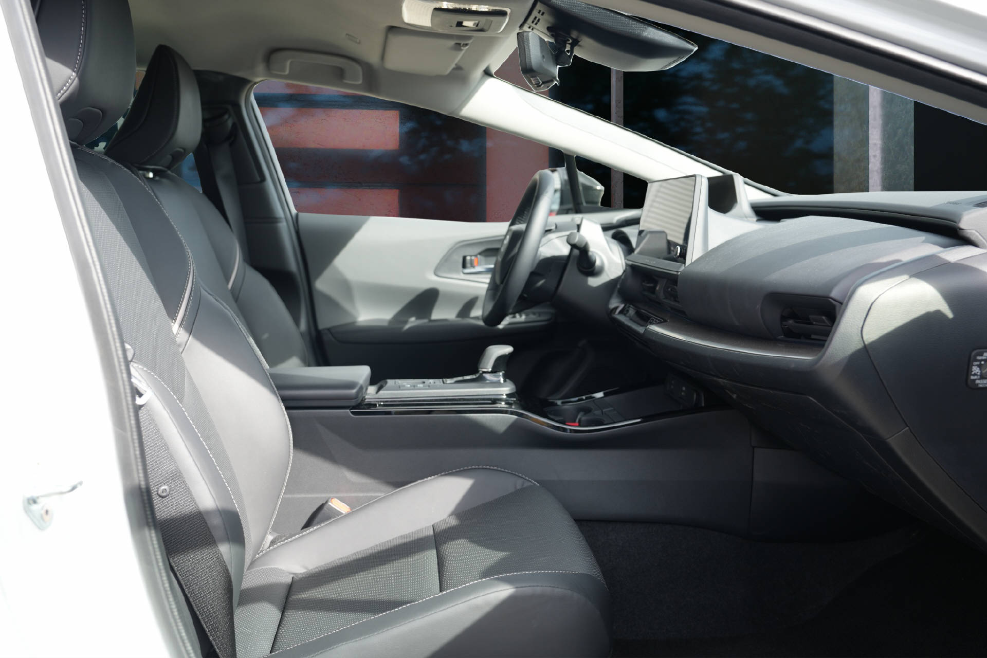 TOYOTA Prius 2.0 Plug-In-Hybrid Style-image-5