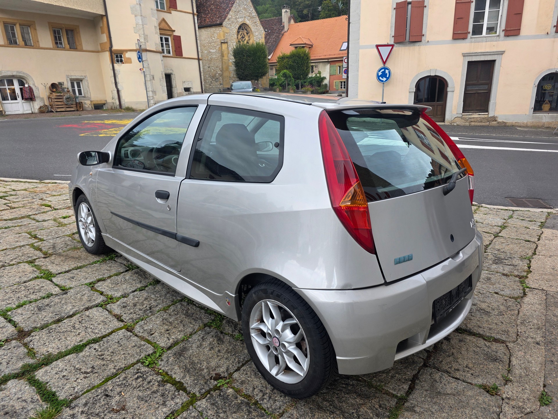 FIAT Punto 1.8 16V Abarth HGT-image-5