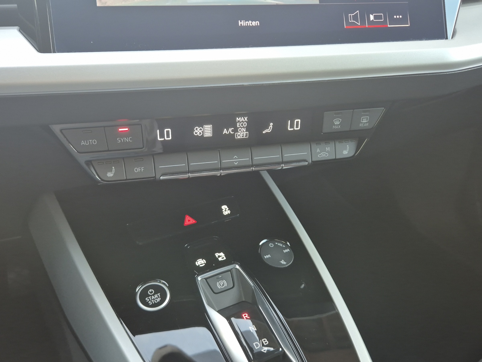AUDI Q4 e-tron 40-image-18