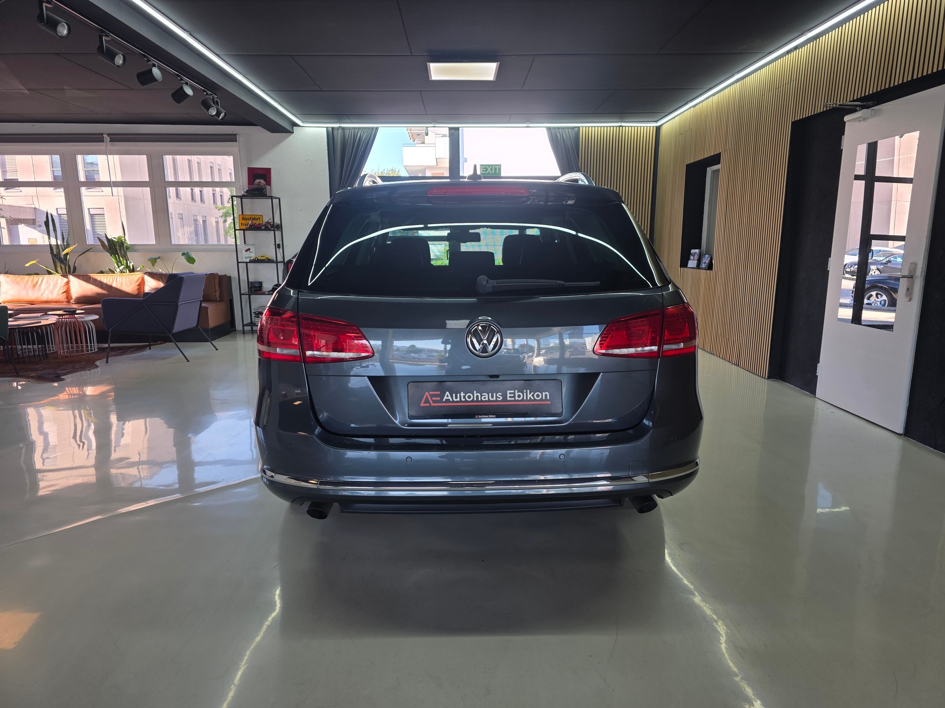 VW Passat Variant 2.0 TDI BMT Highline 4MDSG-image-5