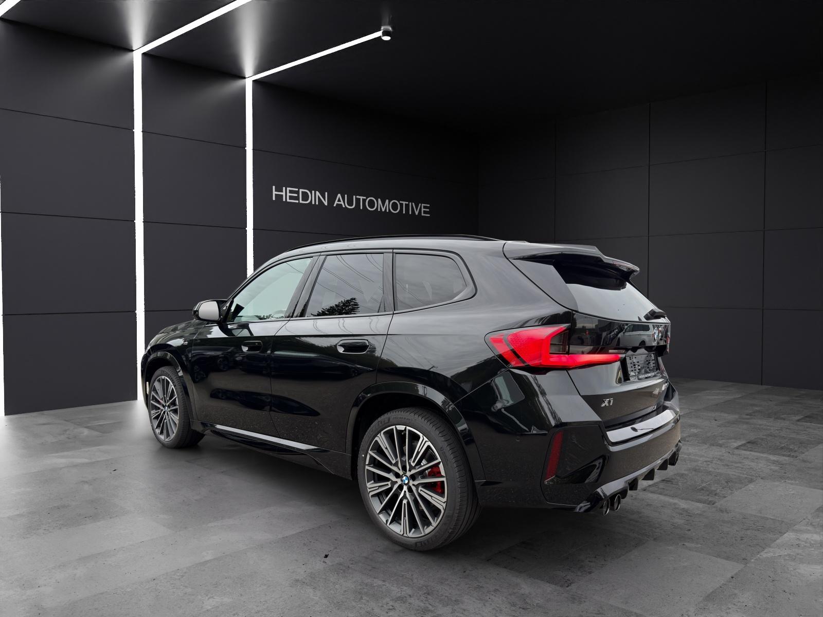 BMW X1 U11 M35i-showroom-element-2