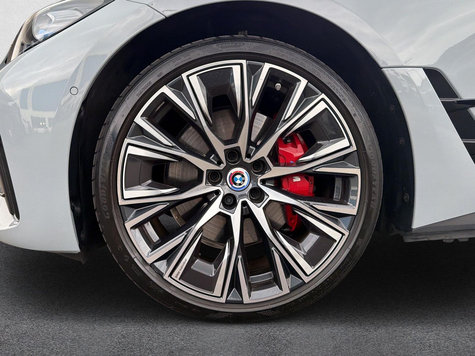 BMW i4 M50 M Sport Pro Limousine G26 (CH) AHK ** 100 % électrique **-image-9