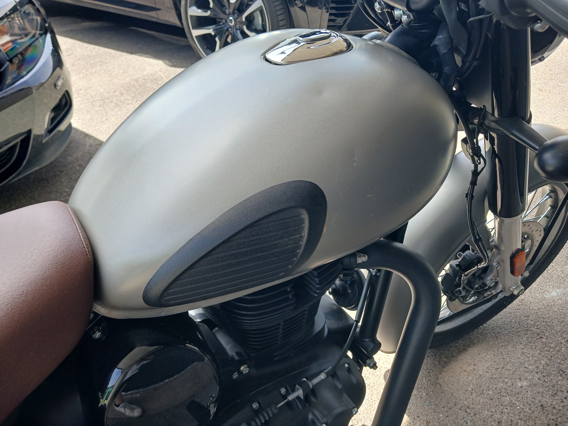 ROYAL ENFIELD Classic 350 Dark-image-4