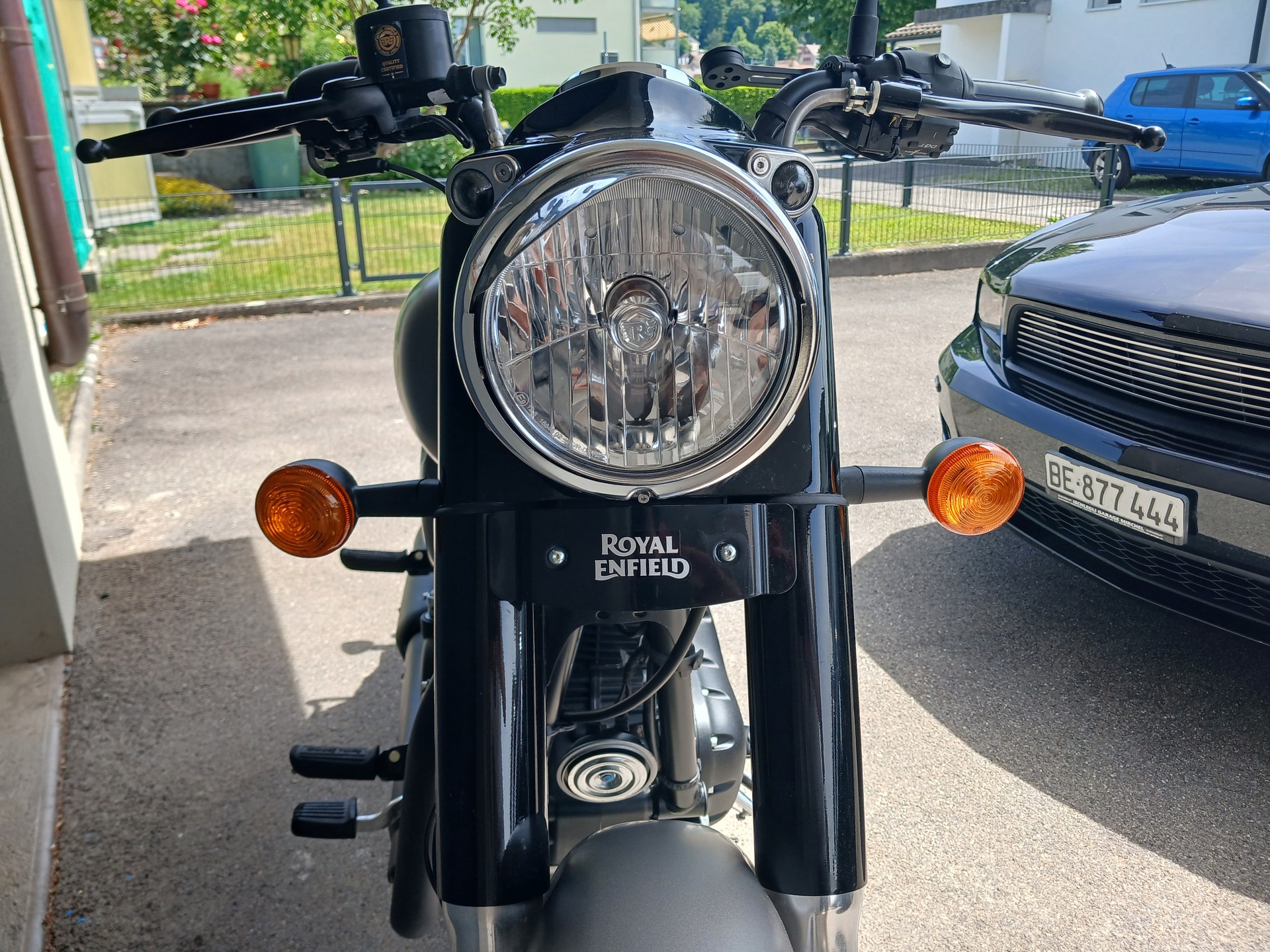 ROYAL ENFIELD Classic 350 Dark-image-2