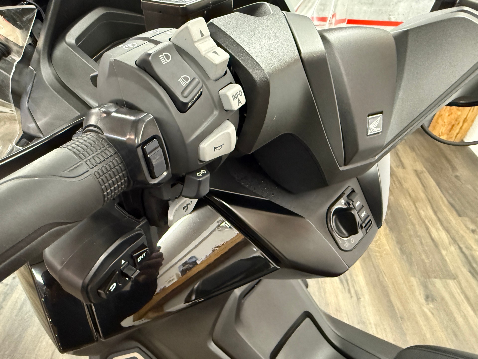 HONDA NSS 350 Smart Top Box-image-7