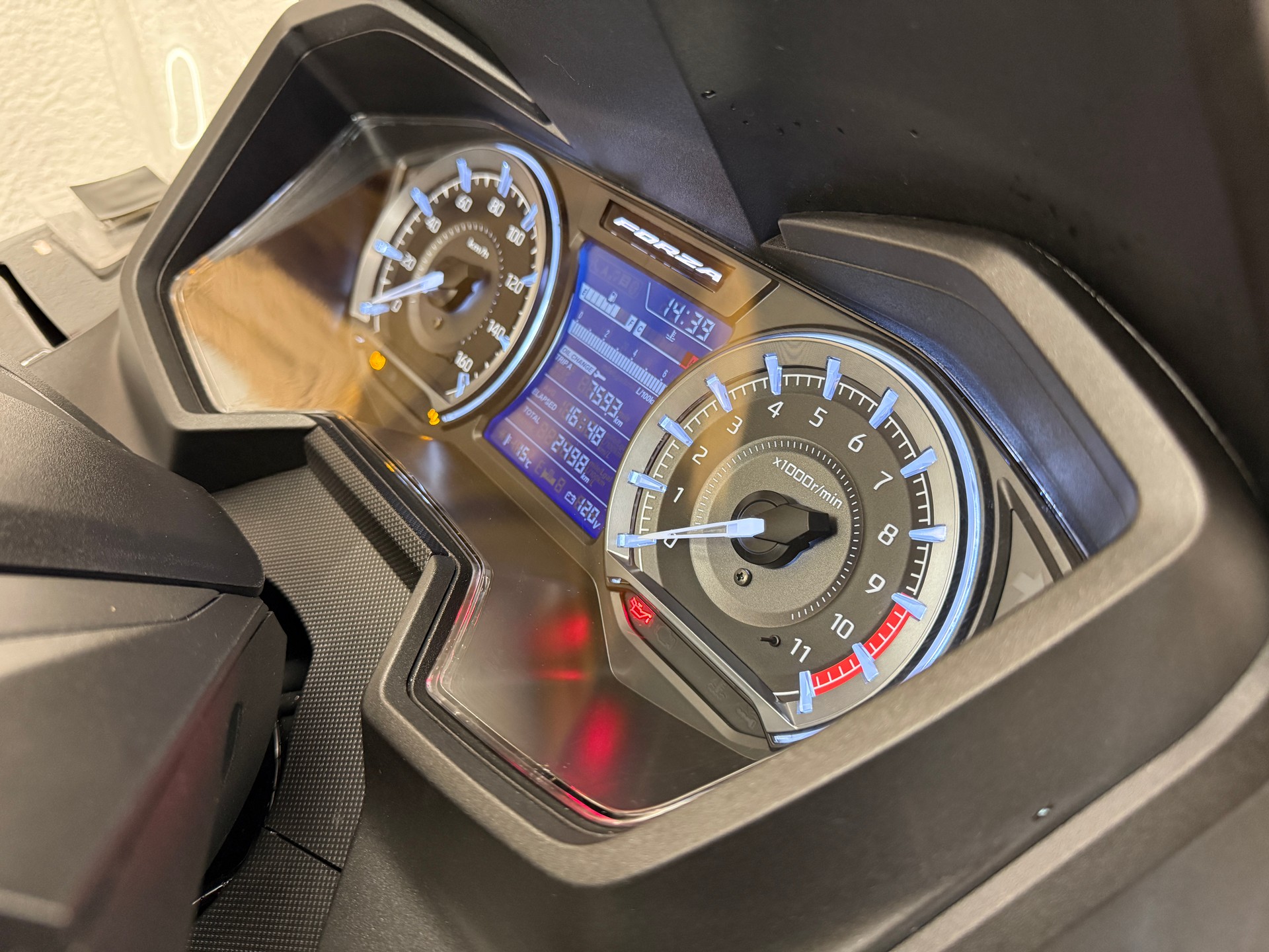 HONDA NSS 350 Smart Top Box-image-2