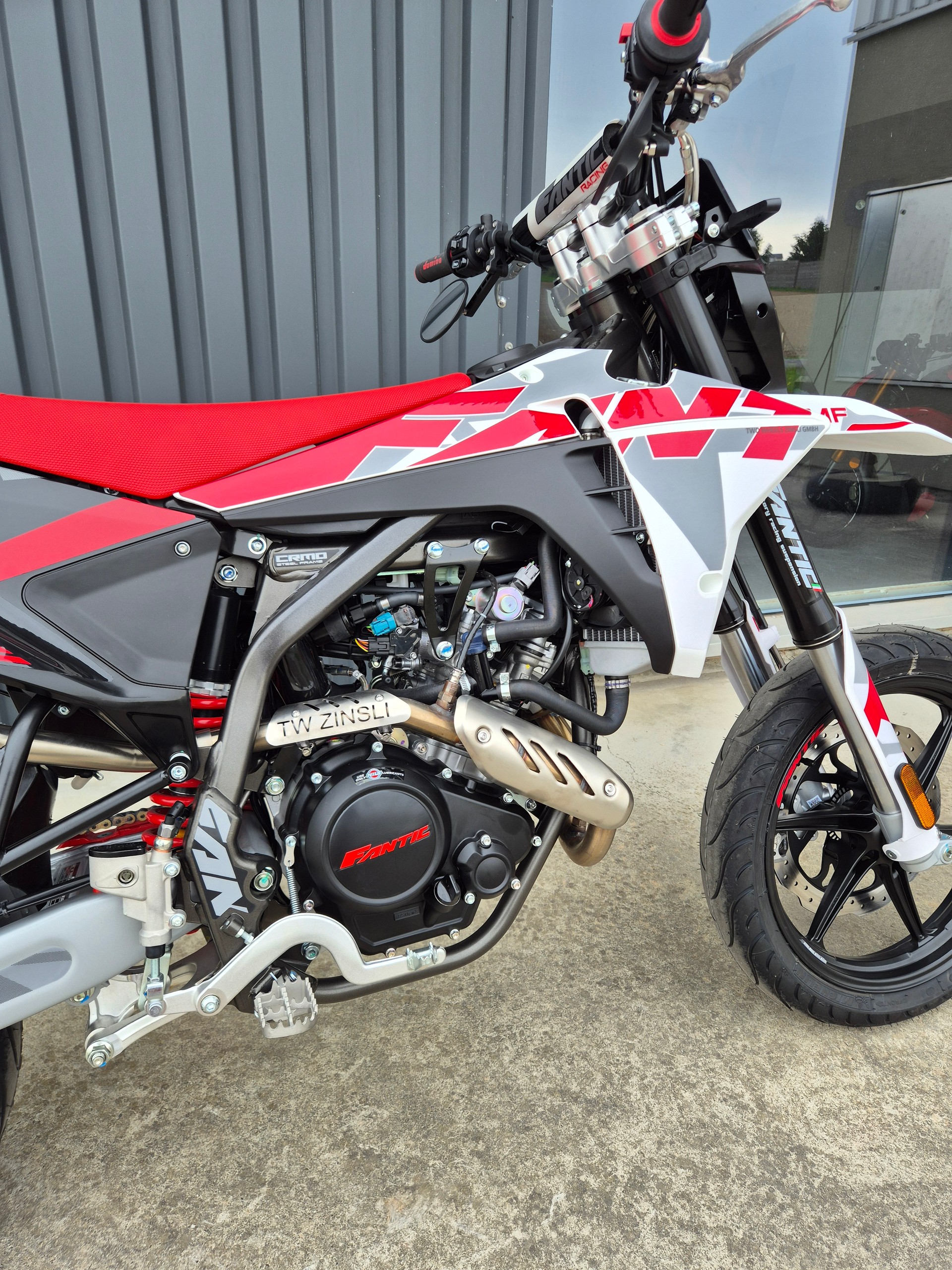 FANTIC XMF 125 Motard-image-6