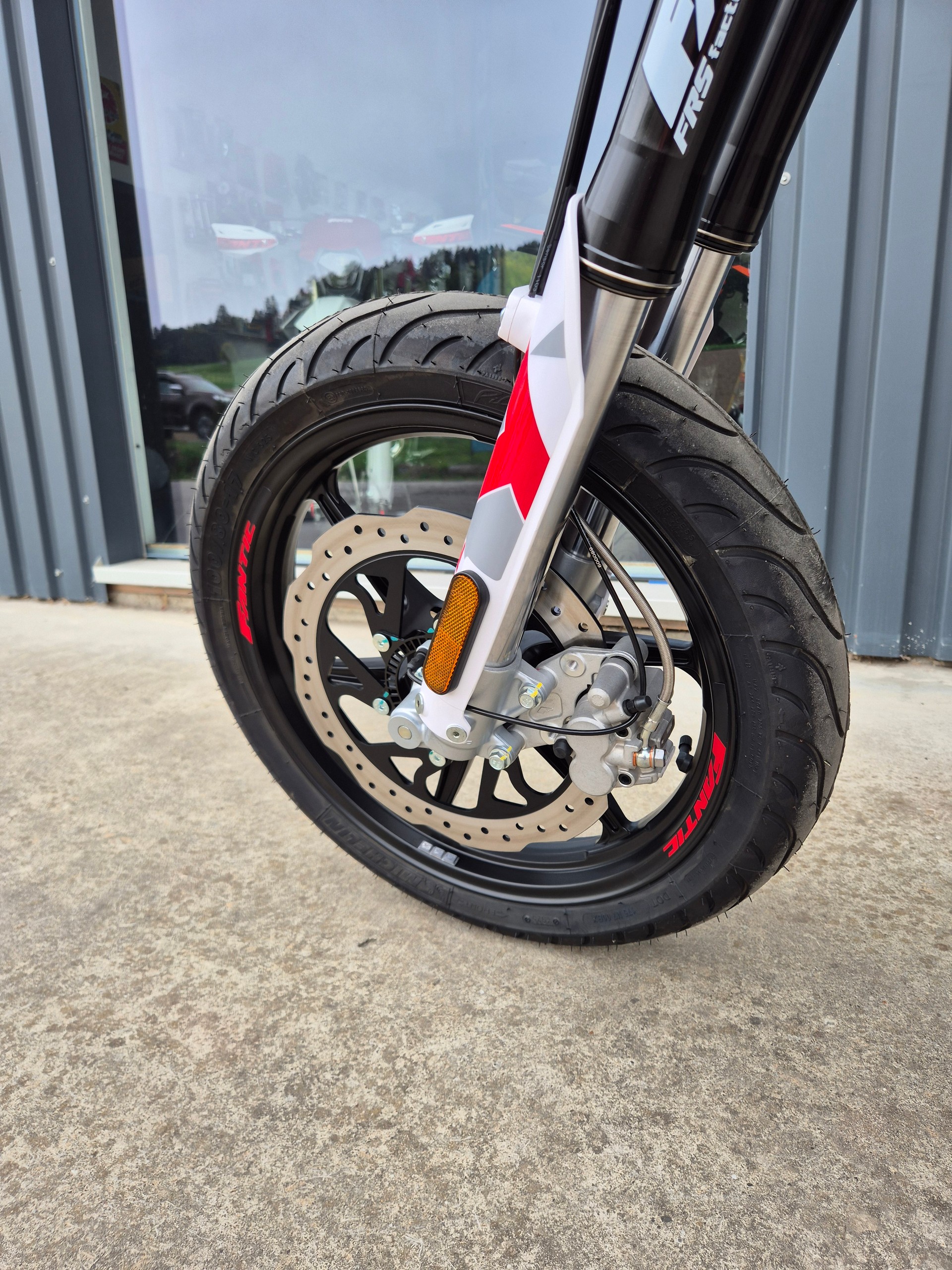 FANTIC XMF 125 Motard-image-11