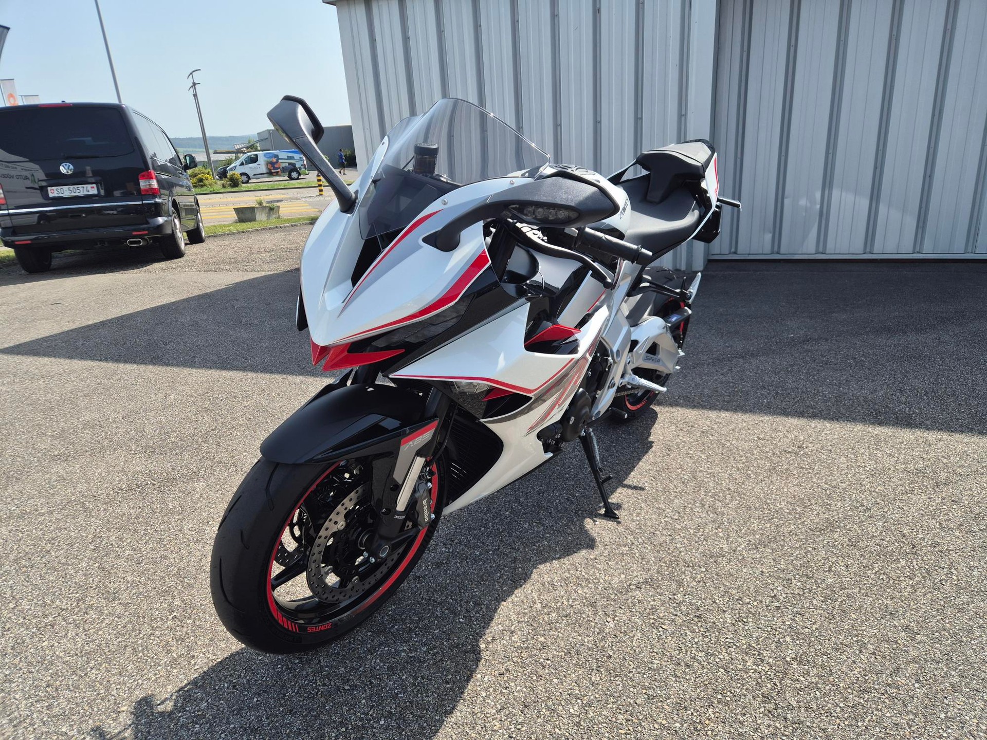 ZONTES 703 RR die neue Sportliche Zontes 35kw oder 70kw