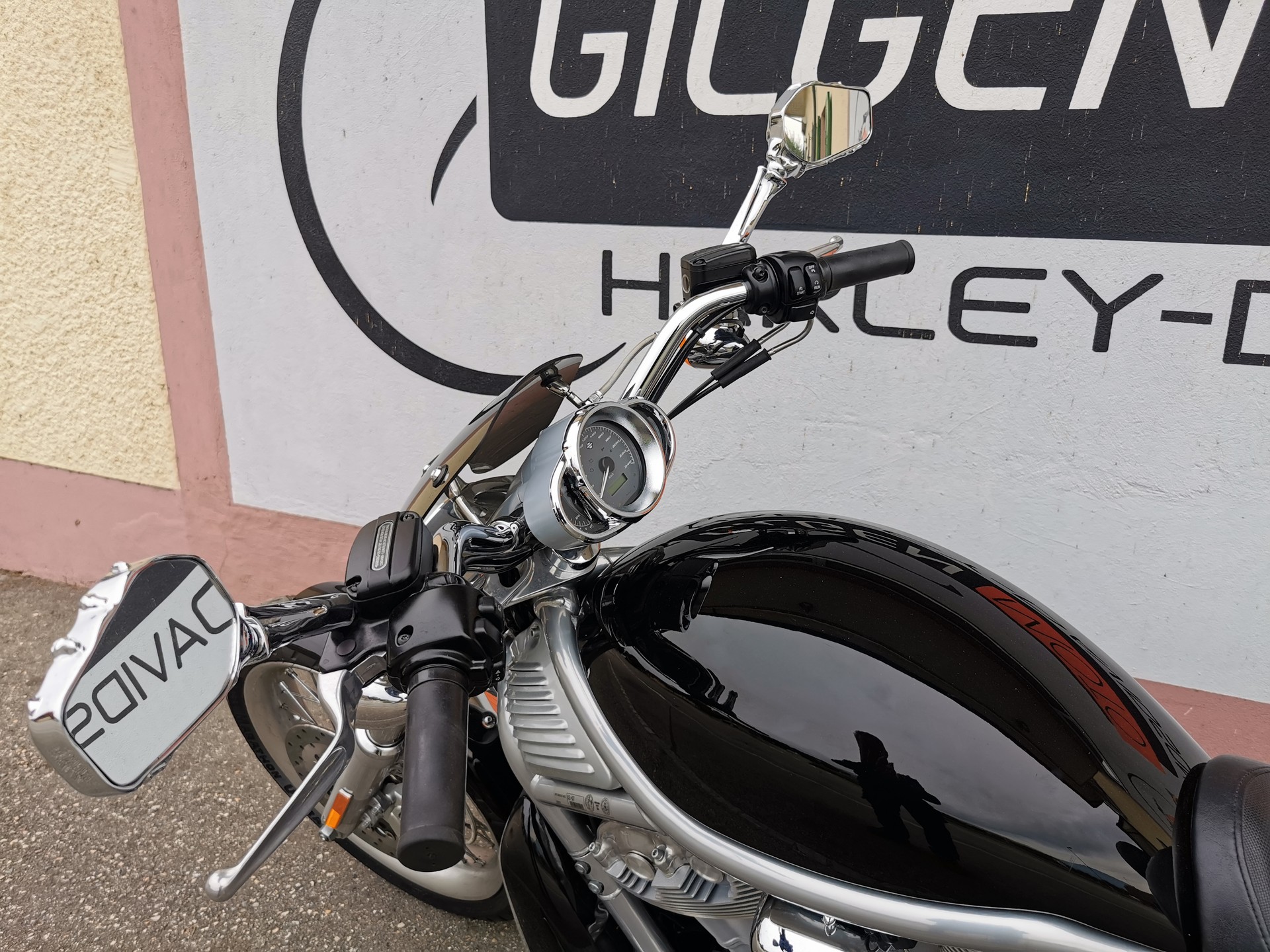 HARLEY-DAVIDSON VRSCX V-Rod-image-4
