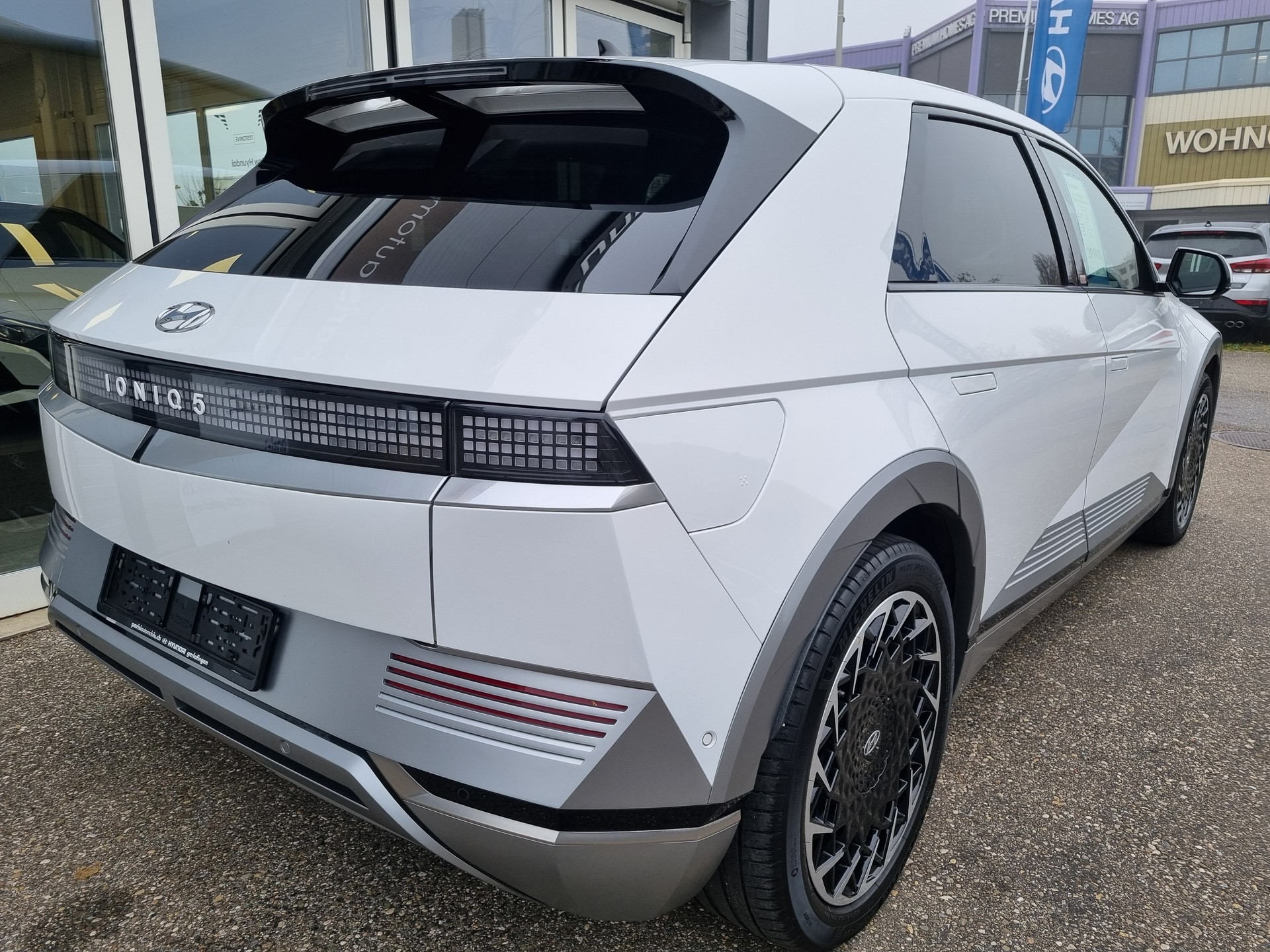 HYUNDAI Ioniq 5 72kWh Vertex 2WD-image-4