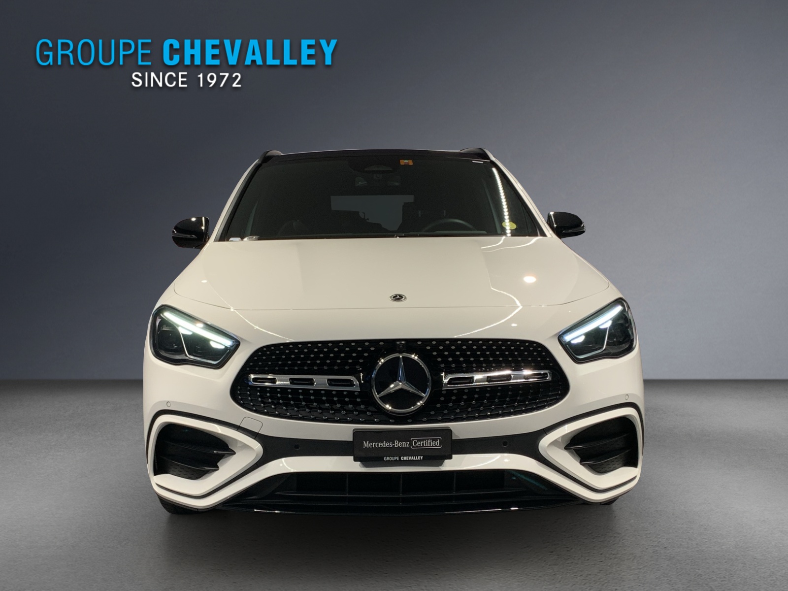 MERCEDES-BENZ GLA 220d 4Matic 8G-DCT-showroom-element-1