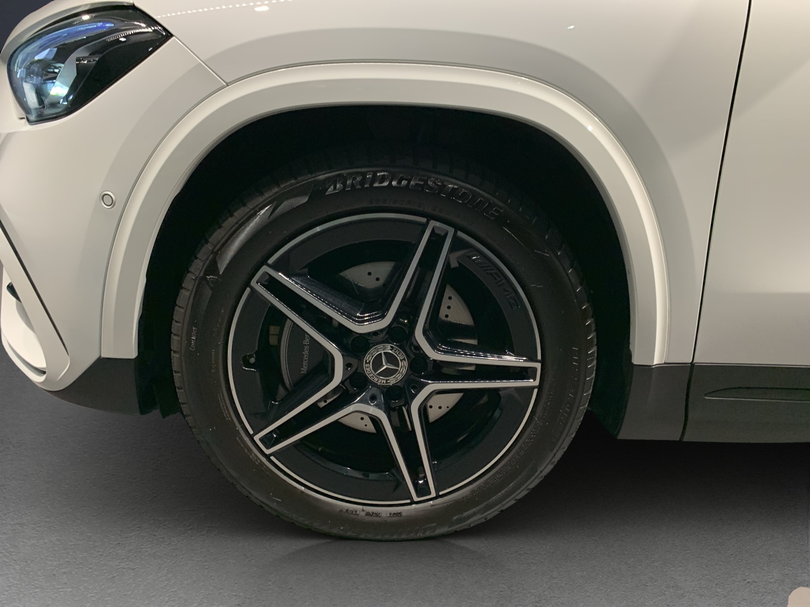 MERCEDES-BENZ GLA 220d 4Matic 8G-DCT-image-11
