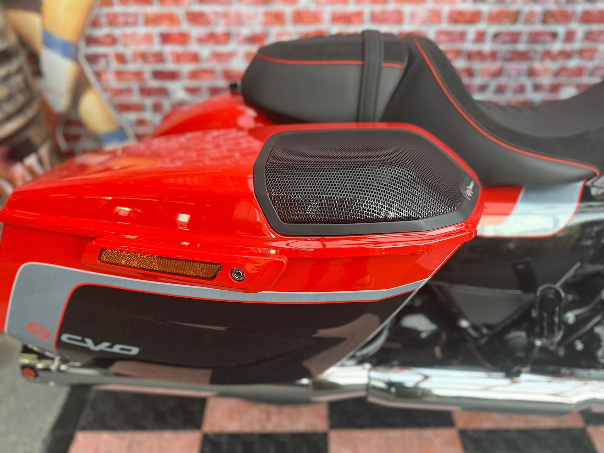 HARLEY-DAVIDSON FLTRXSE Road Glide 121 CVO-image-11