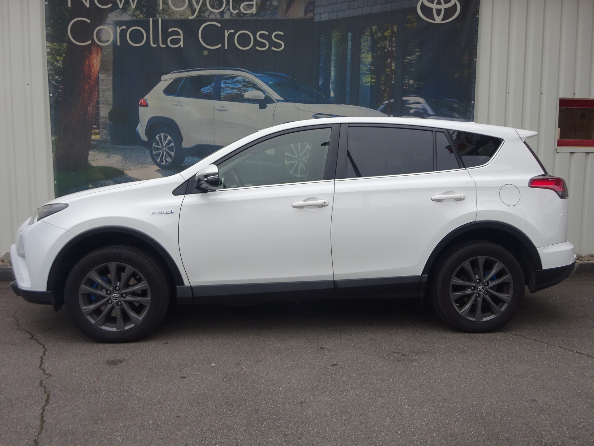 TOYOTA RAV-4 2.5 HSD Premium e-CVT-showroom-element-1