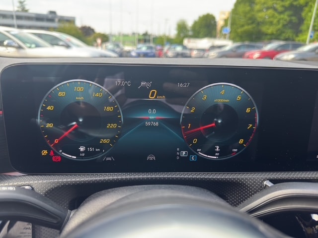 MERCEDES-BENZ CLA Shooting Brake 250 4Matic 7G-DCT AMG Line-image-16