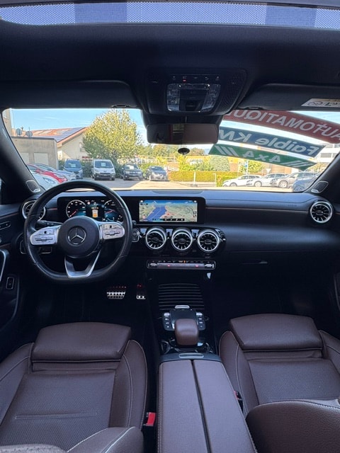 MERCEDES-BENZ CLA Shooting Brake 250 4Matic 7G-DCT AMG Line-image-7