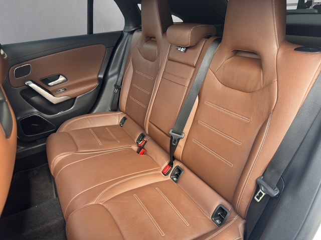 MERCEDES-BENZ CLA Shooting Brake 250 4Matic 7G-DCT AMG Line-image-27