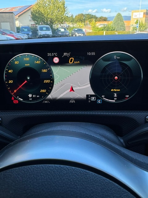 MERCEDES-BENZ CLA Shooting Brake 250 4Matic 7G-DCT AMG Line-image-15