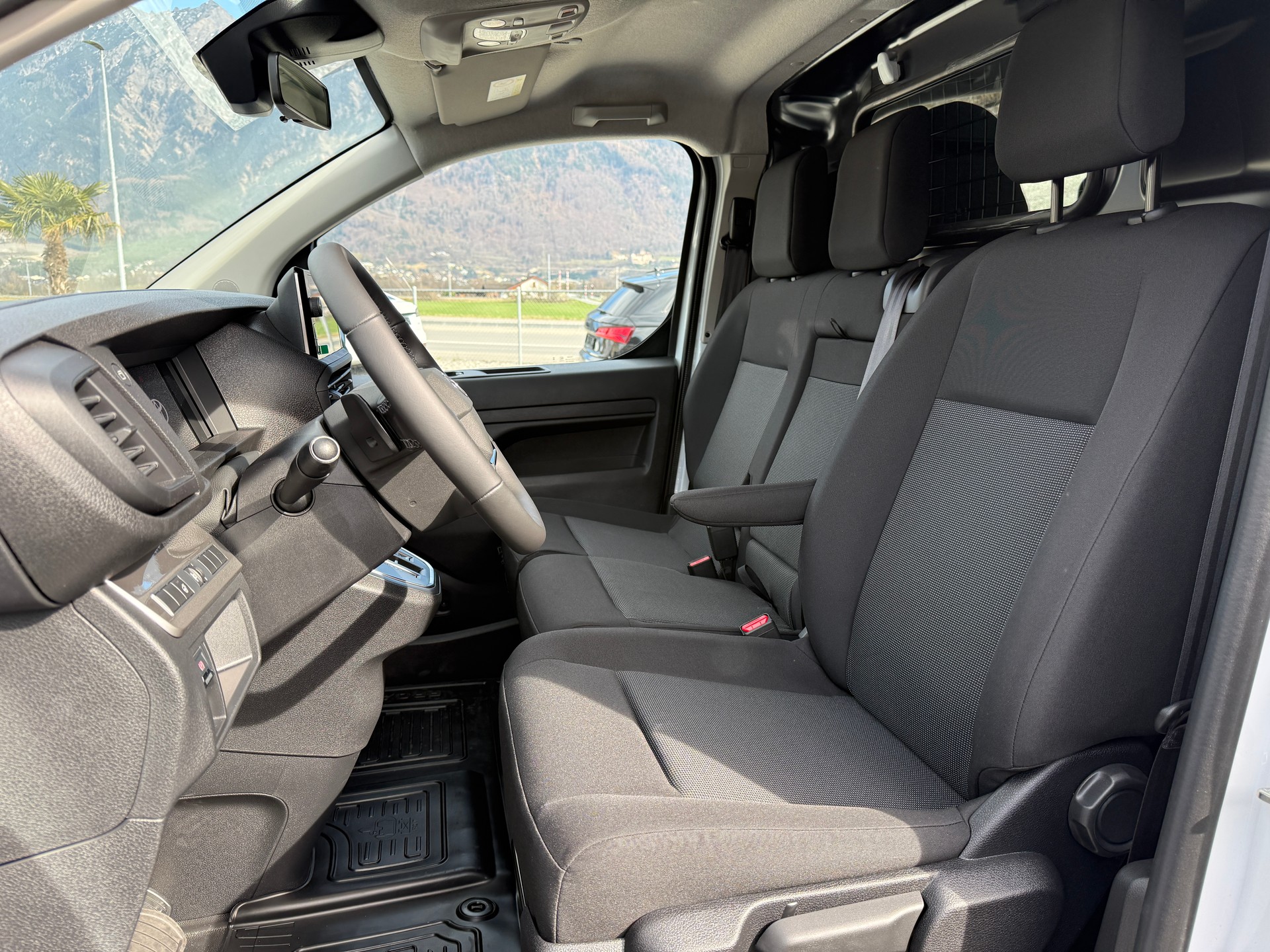 TOYOTA Proace EV 75kWh✅ Medium L1 Activ✅Adaptiver Tempomat✅-image-4