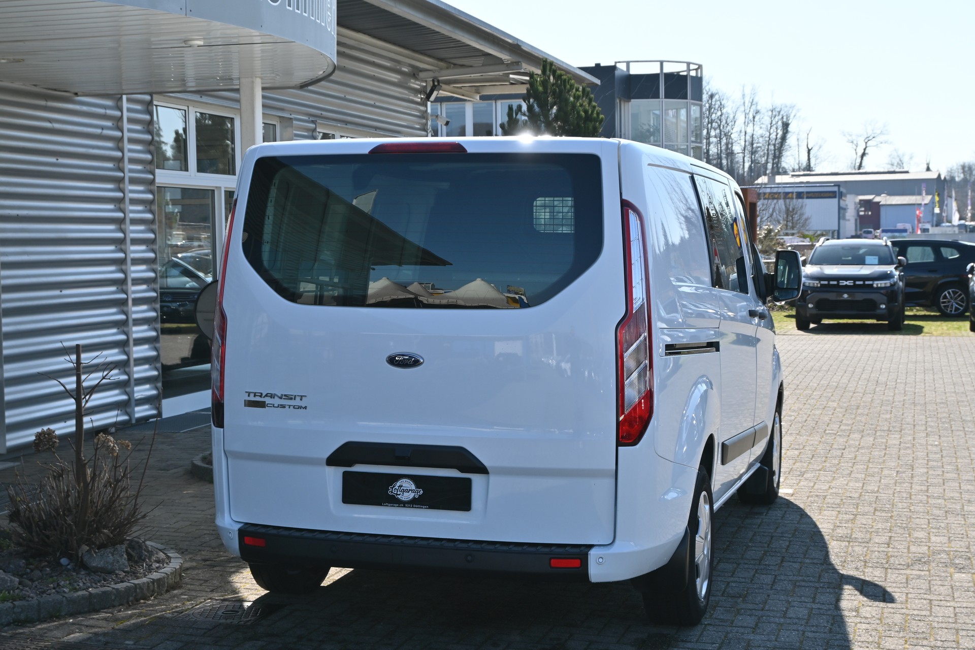 FORD Transit Custom Van 320 L1H1 Basis 3-Plätzer + Einrichtung-image-7