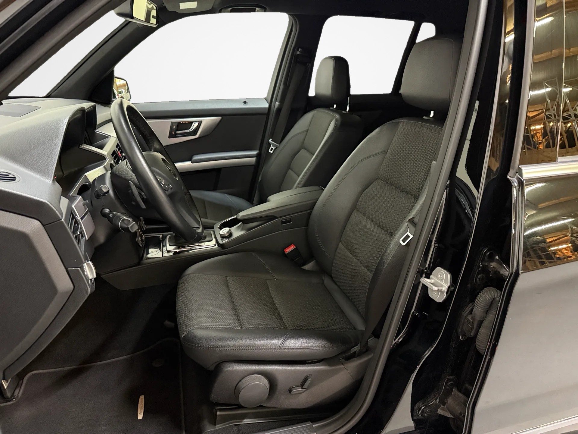 MERCEDES-BENZ GLK 300 4Matic 7G-Tronic-image-12