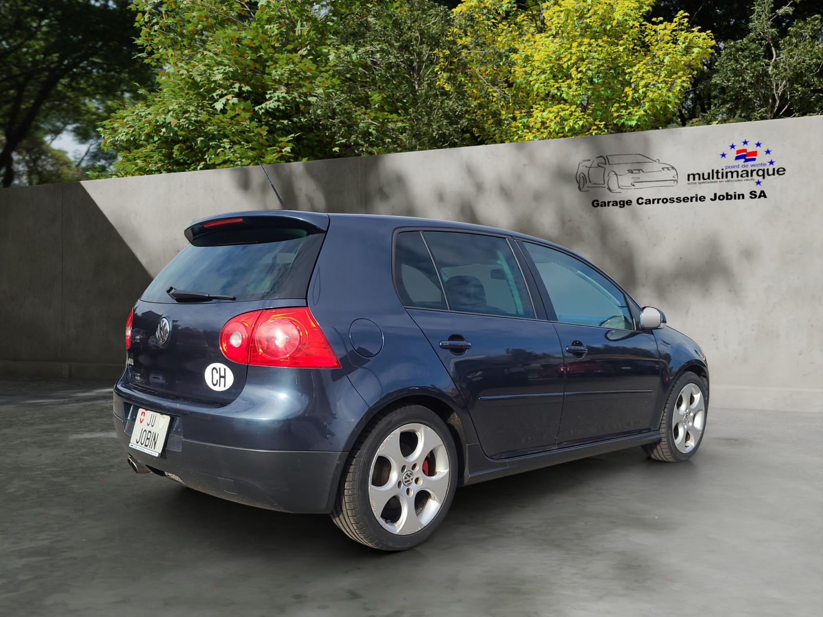 VW Golf 2.0 TFSI GTI-image-10