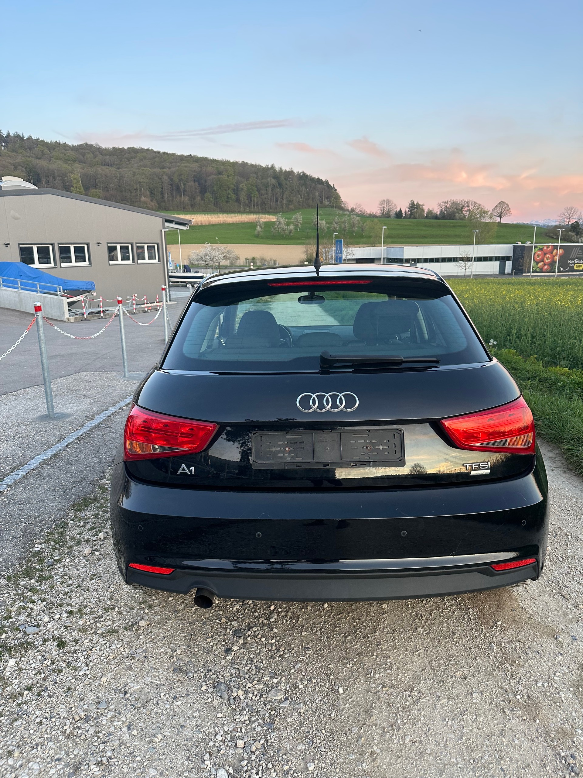 AUDI A1 Sportback 1.0 TFSI Sport-image-5